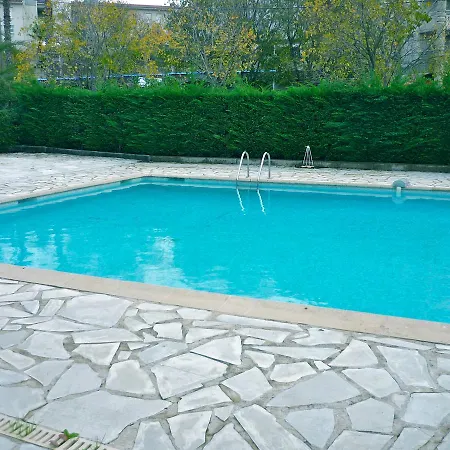 Apartamento Immerso Nel Verde Con Piscina Antibes