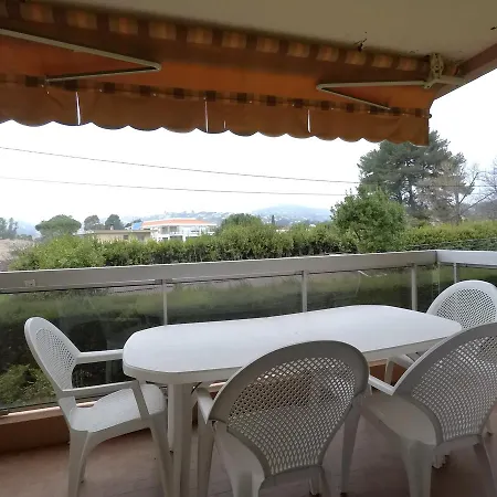 Immerso Nel Verde Con Piscina *